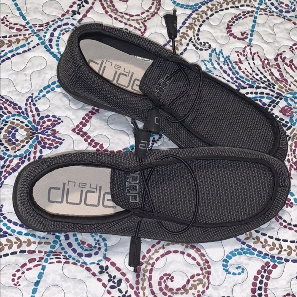 Brand new size 10 men’s hey dudes